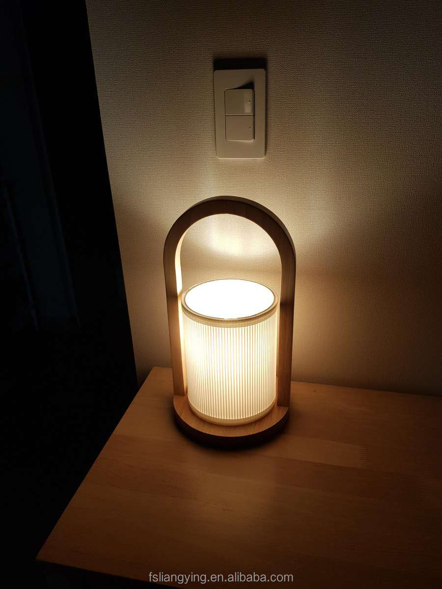 Modern Wooden Bracket Table Light